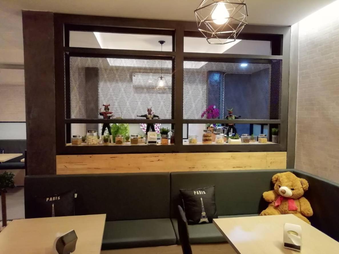 קנצ'נבורי Makan Resort מראה חיצוני תמונה